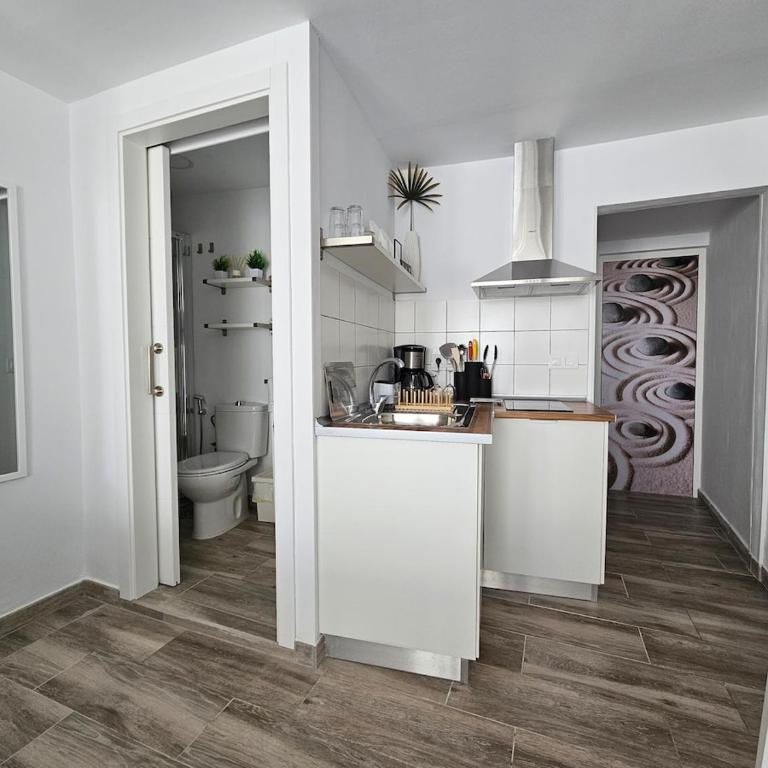 El Caramelito 2 Estudio con cama abatible - One-Bedroom Apartment - 57