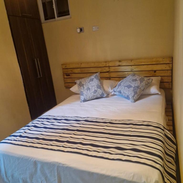 Casa Patio de Torices, Near City Center - Five-Bedroom House - 3