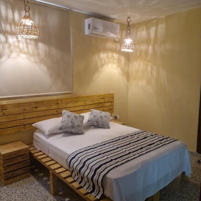Casa Patio de Torices, Near City Center - Five-Bedroom House - 8