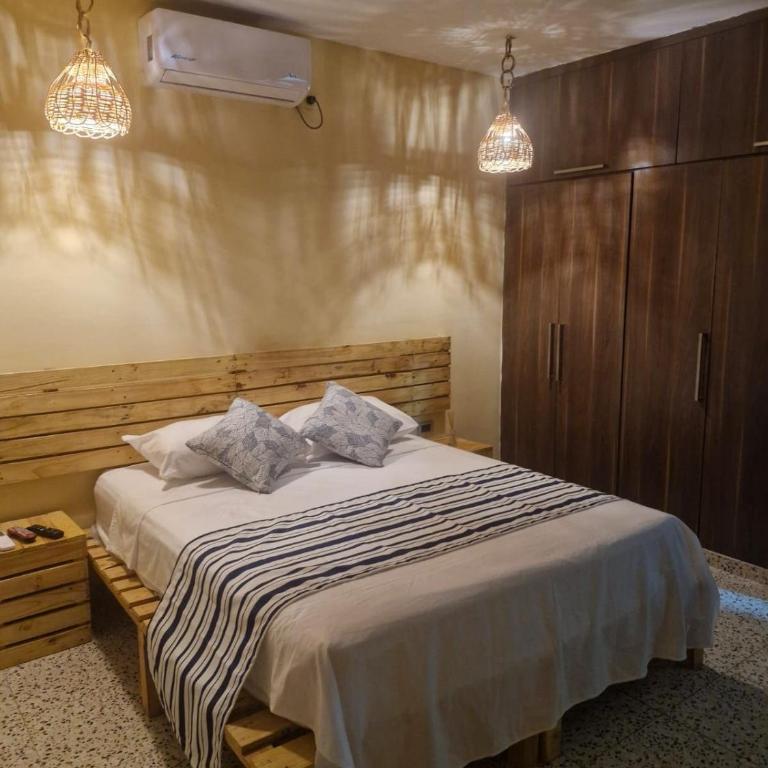 Casa Patio de Torices, Near City Center - Five-Bedroom House - 22