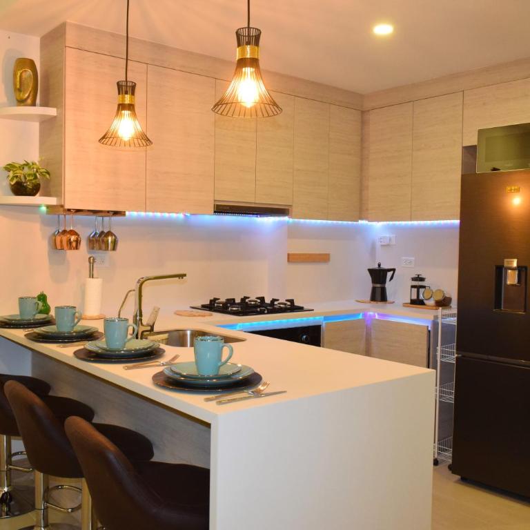 Luxury 2-Bedroom Apartment with Breathtaking Ocean Views - Two-Bedroom Apartment - 34