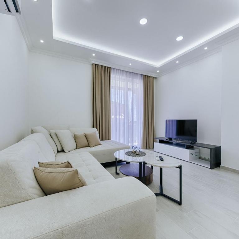 Villa Blue Haven - Deluks Dvokrevetna soba sa Bračnim Krevetom, Balkonom i Pogledom na More - 14