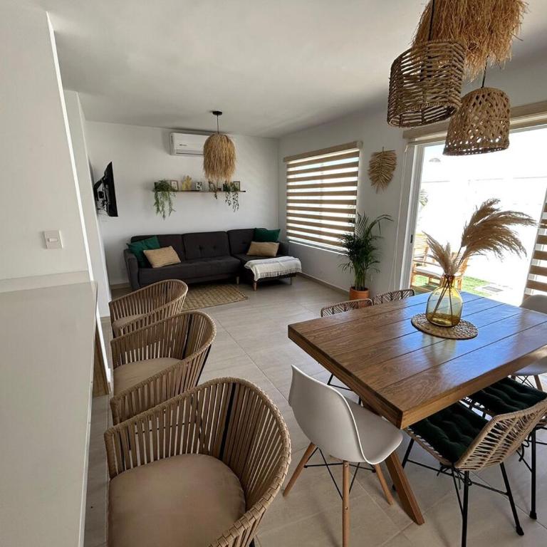 Casa Las Palmas - Three-Bedroom Home - 19