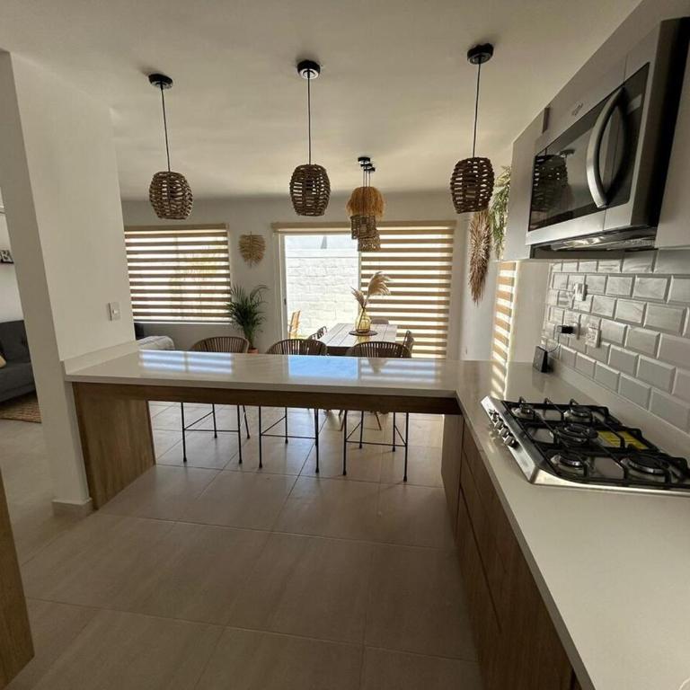 Casa Las Palmas - Three-Bedroom Home - 23