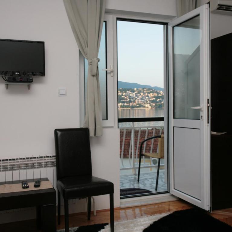 Apartments Obala - Katić - Studio with Balcony and Sea View (2 Adults) - 5