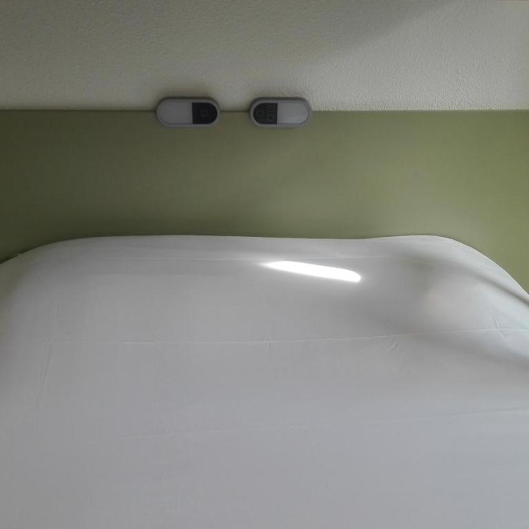 ibis Budget Pau Est - Chambre Lits Jumeaux - 8