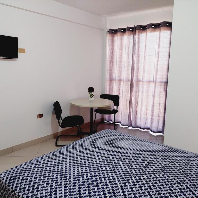 Hermoso y cómodo departamento de 2 habitaciones, sala de estar, cocina y 2 baños - Apartamento de 3 dormitorios - 7