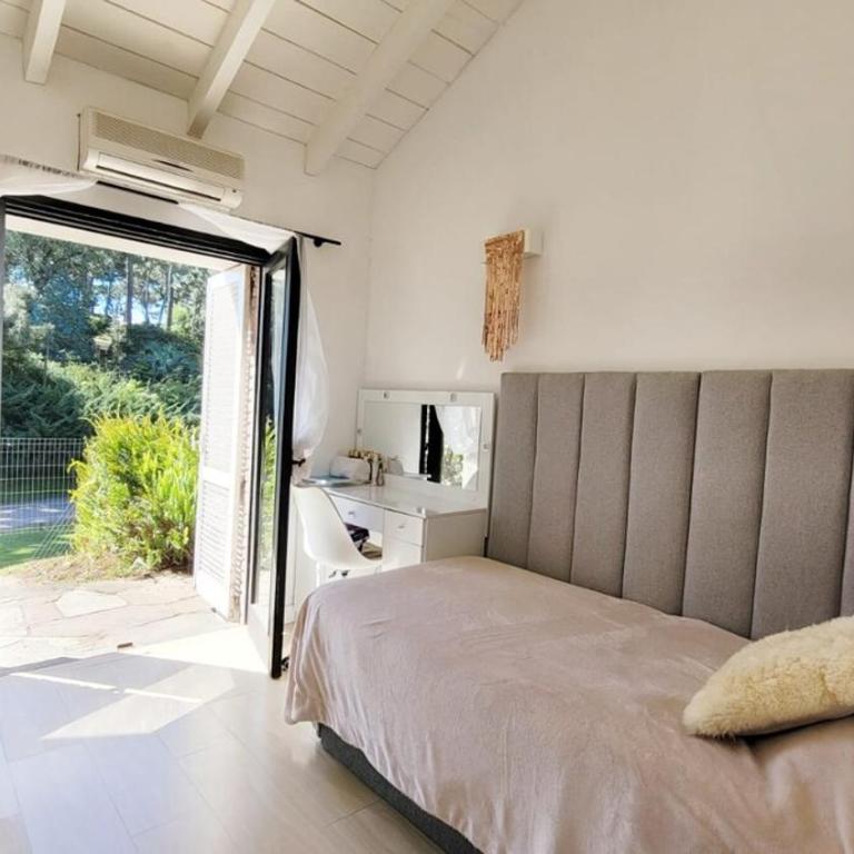 Dream house in San Rafael - Three-Bedroom House - 13