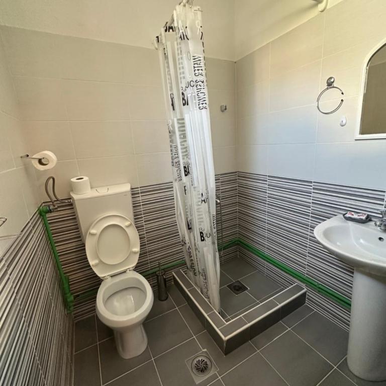 Apartmani Rira - Deluks Dvokrevetna Soba sa Bračnim Krevetom - 5
