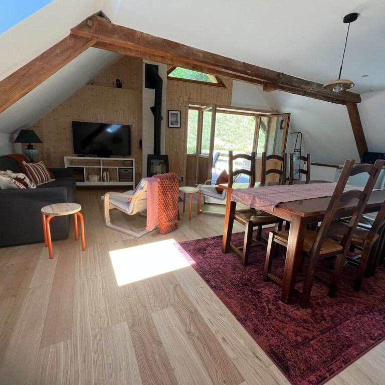 Mountain Gite Jasper for Cycle and Ski - 7 people - Appartement 3 Chambres - 5