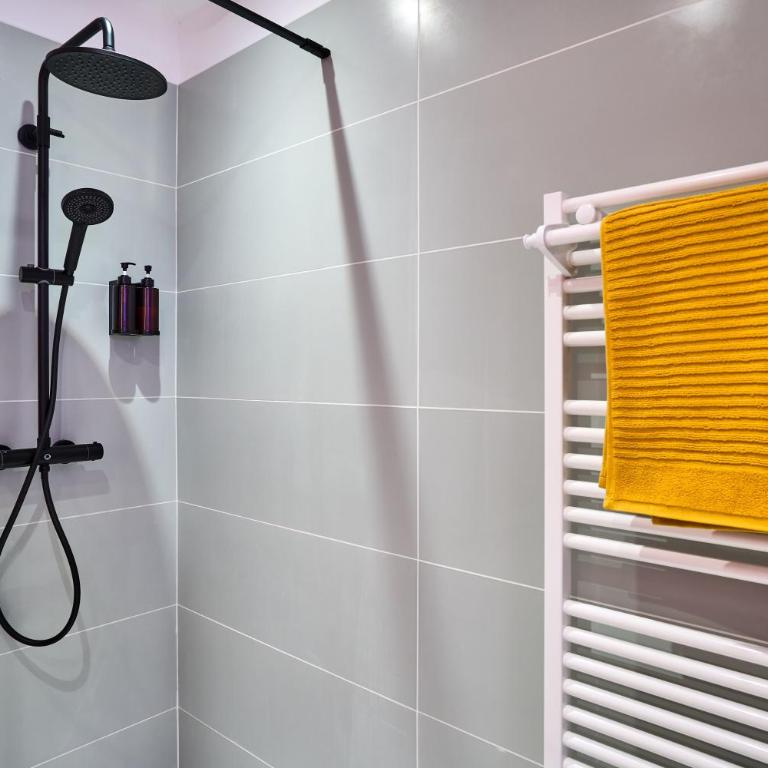 La Villa Orange - DISCO - proche cité médiévale et centre ville à pied - Apartamento de 1 dormitorio - 35