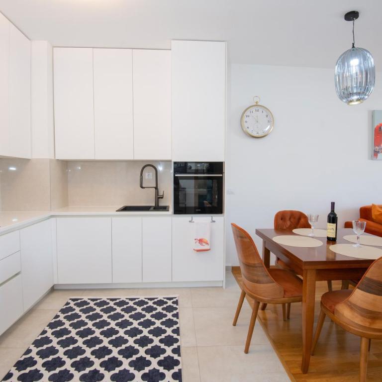 Lovely onebedroom Becici - Apartman sa 1 Spavaćom Sobom - 4