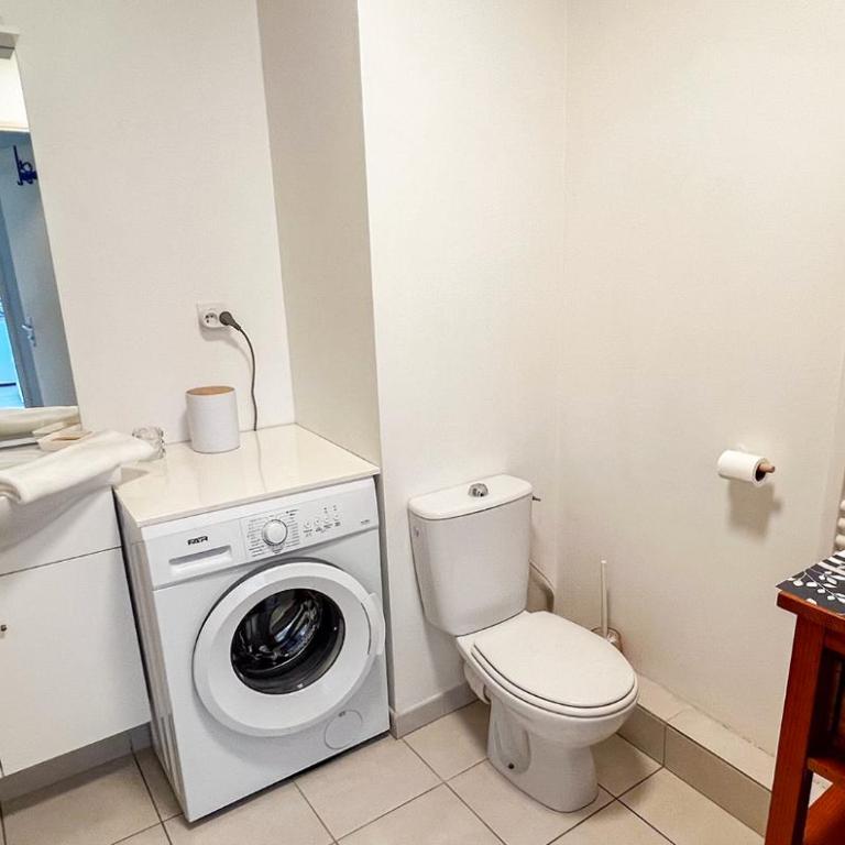 AC - Garage available - Secure residence - Appartement 1 Chambre avec Balcon - 21