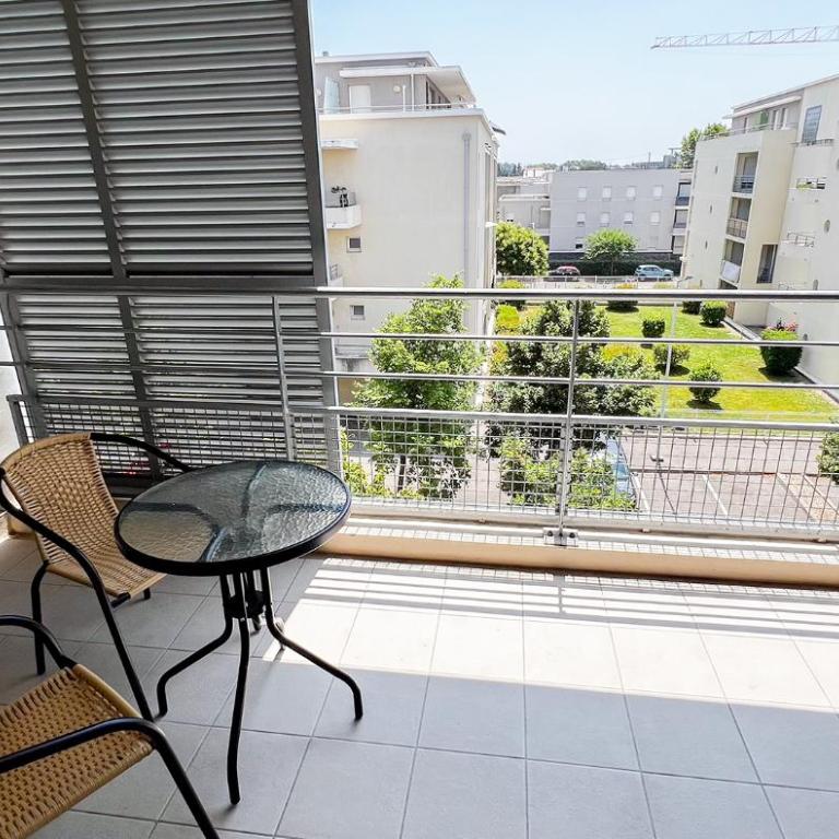 AC - Garage available - Secure residence - Appartement 1 Chambre avec Balcon - 6