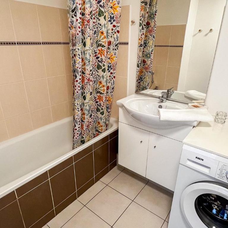 AC - Garage available - Secure residence - Appartement 1 Chambre avec Balcon - 19