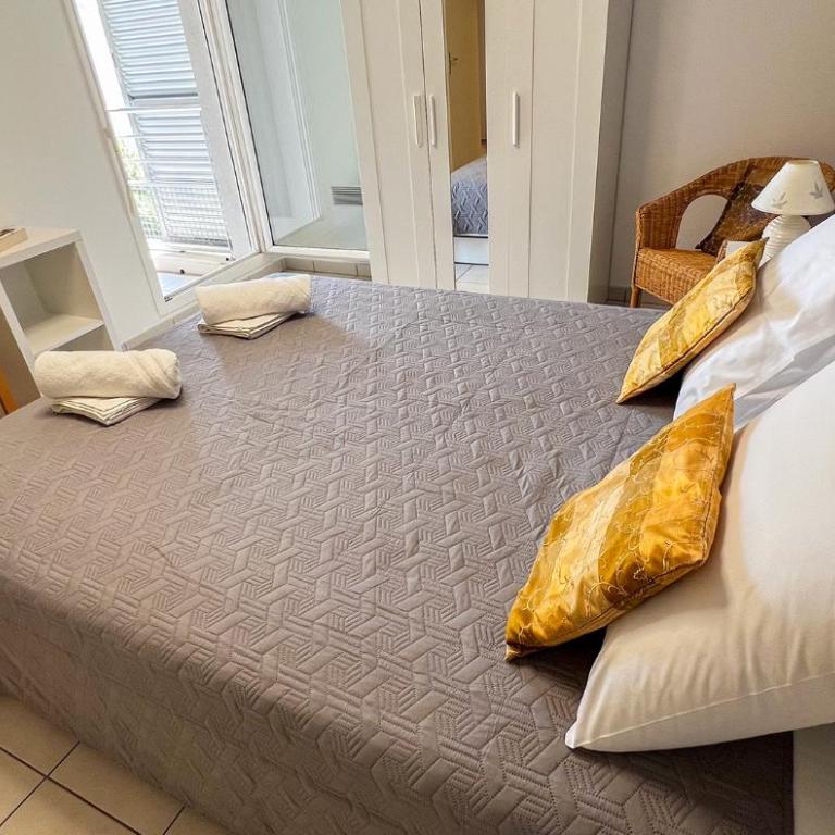 AC - Garage available - Secure residence - Appartement 1 Chambre avec Balcon - 18
