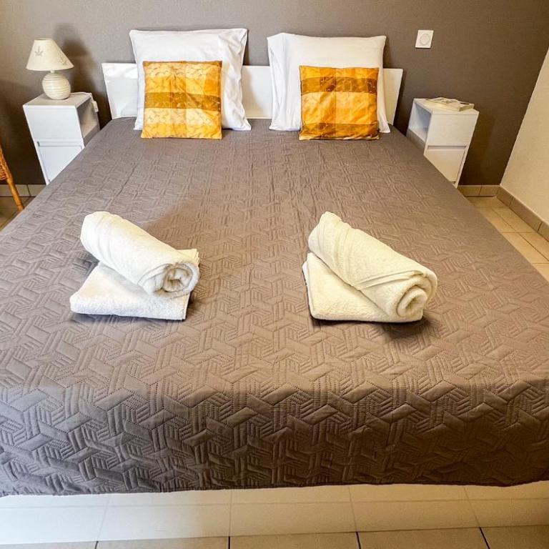 AC - Garage available - Secure residence - Appartement 1 Chambre avec Balcon - 15