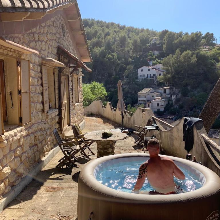Atypical forest house with jacuzzi - Maison 1 Chambre - 23