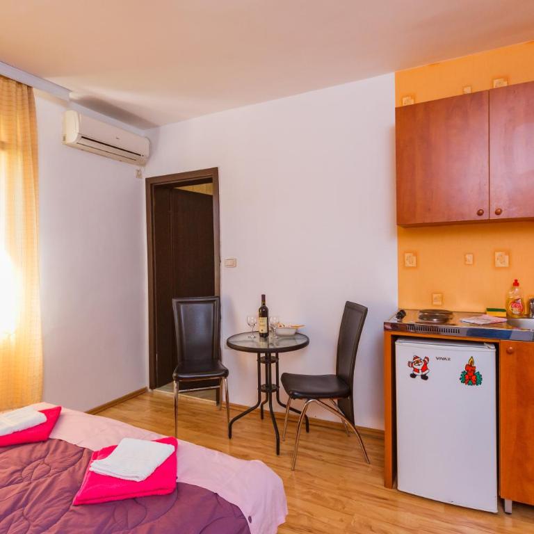 Apartments Manojlovic - Studio s Bračnim Krevetom - 4