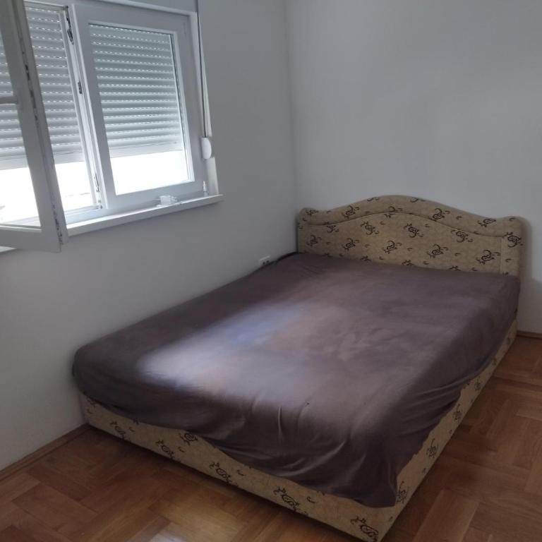 Udoban,luksuzno opremljen stan u Budvi - Apartman sa 2 Spavaće Sobe - 15