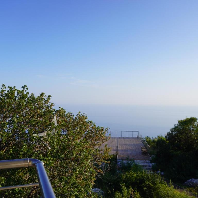 Dreamsky Haven - One-Bedroom Apartment with Balcony and Sea View - 17