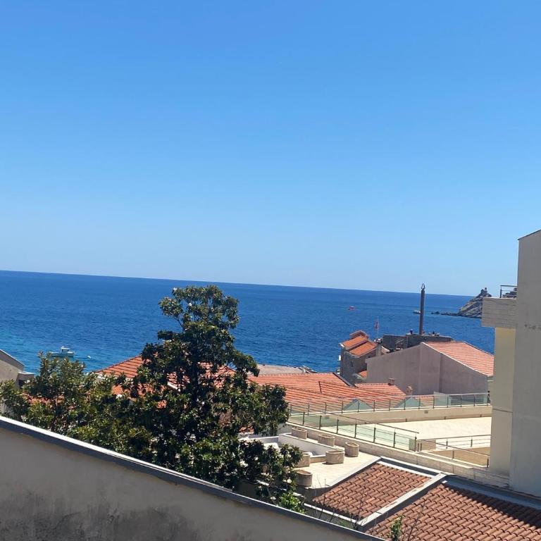 Apartments Almaja Villa - Comfort Studio with Balcony and Sea View - 14