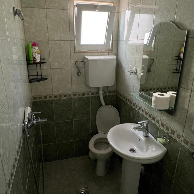 Apartmani Zlatičanin - Trokrevetna Soba - 4
