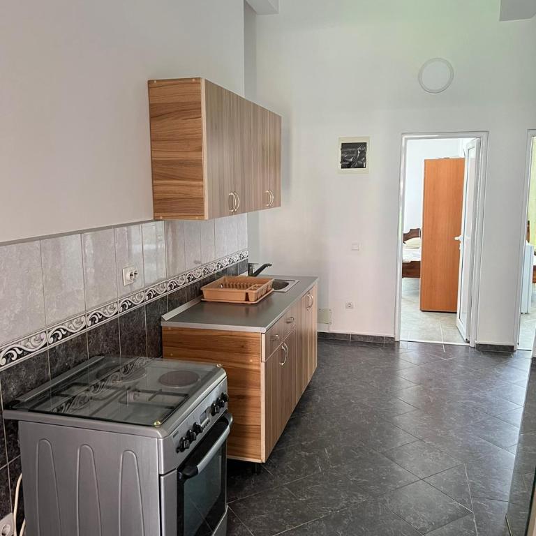 Apartmani Zlatičanin - Četvorokrevetna Soba - 4