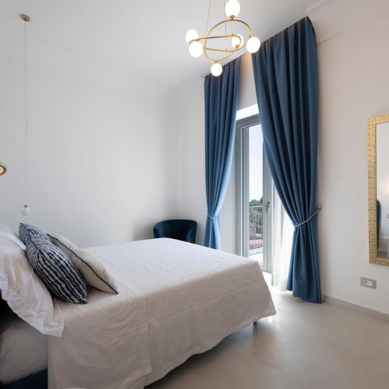 Dimora la Fenice Suite Zaffiro - Camera Deluxe Matrimoniale con Vista Mare - 3