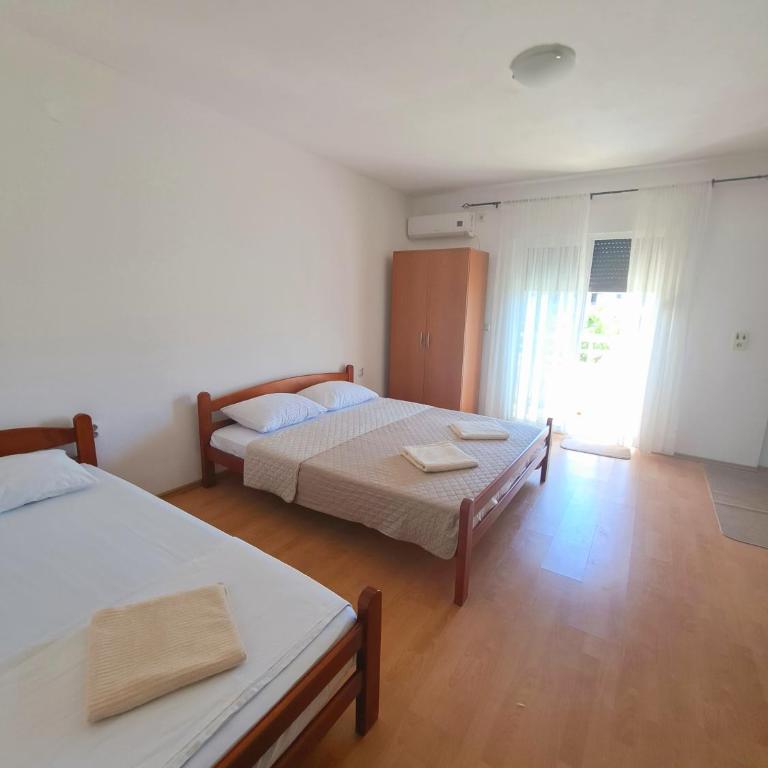 Lazorja Rooms - Studio with Balcony (3 Adults) - 13