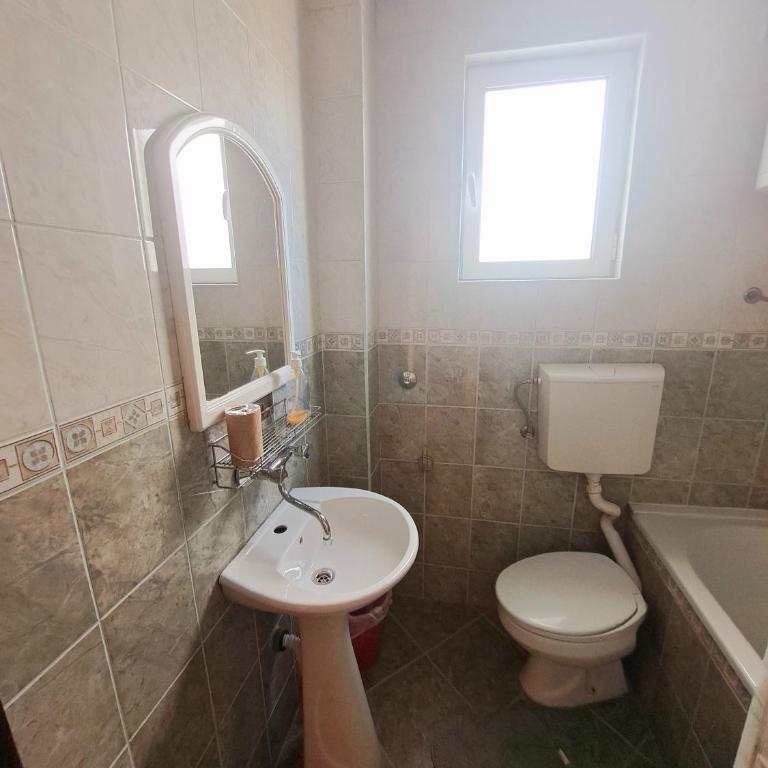 Lazorja Rooms - Studio with Balcony (3 Adults) - 15