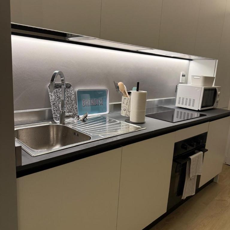 Virtù Apartments - Two-Bedroom Apartment with Balcony - 11