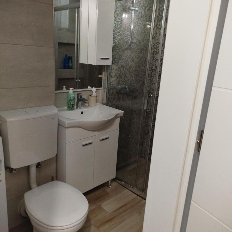 Valery - One-Bedroom Apartment - 7