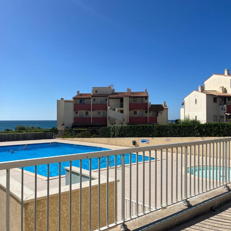 INDES GALANTES Tres joli T2 vue mer piscine Cap d'Agde - One-Bedroom Apartment - 3