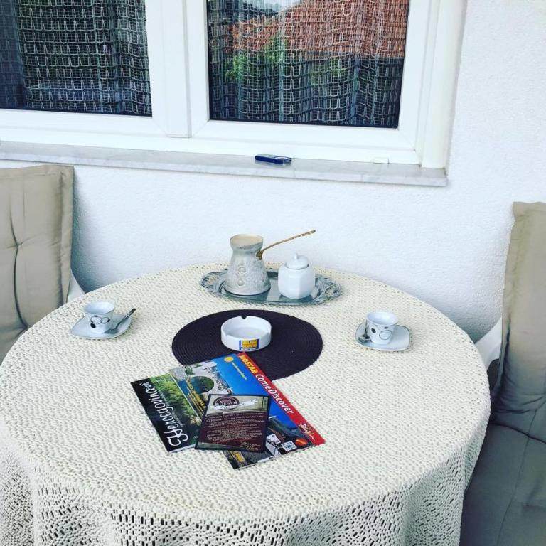 Rooms Deny - Twin Room with Balcony and Shared Bathroom - 4