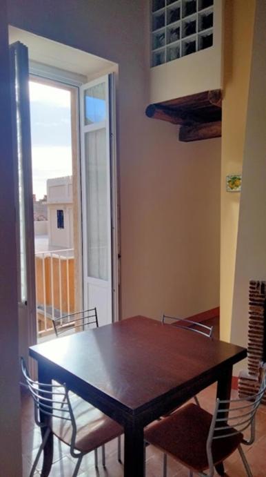 Un Tocco di Antico - Appartamento Deluxe con 3 Camere da Letto - 1