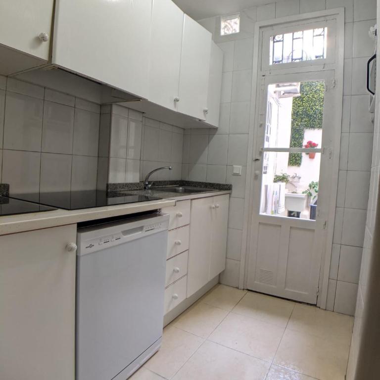 Mercado Central - LA CASA DEL ARBOL - Three-Bedroom Apartment - 3