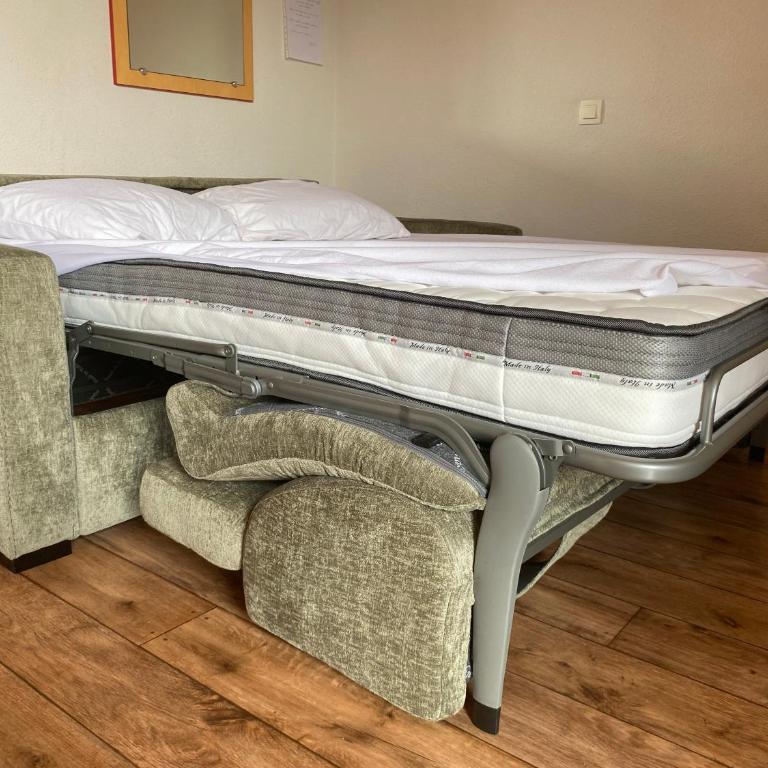 Plein sud, grande pièce de vie, vue imprenable sur les montagnes et parking couvert privé - Appartement 1 Chambre - 9