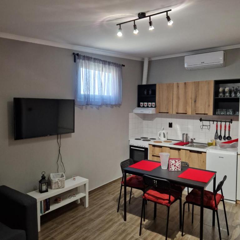 Apartman83 - One-Bedroom Apartment - 18