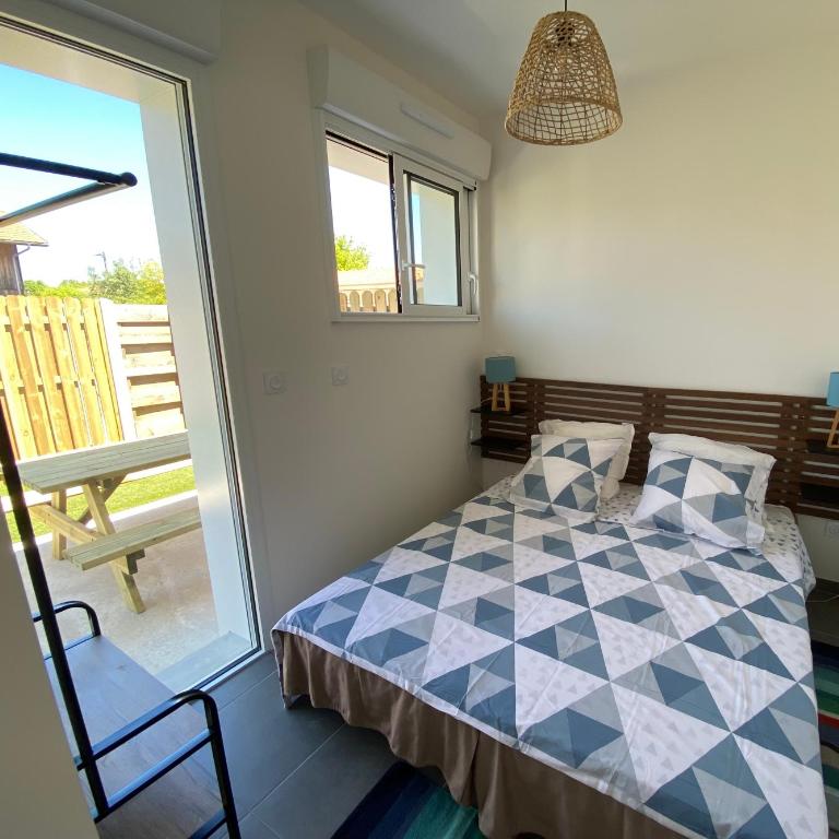 Les Cazalits - One-Bedroom Apartment - 13