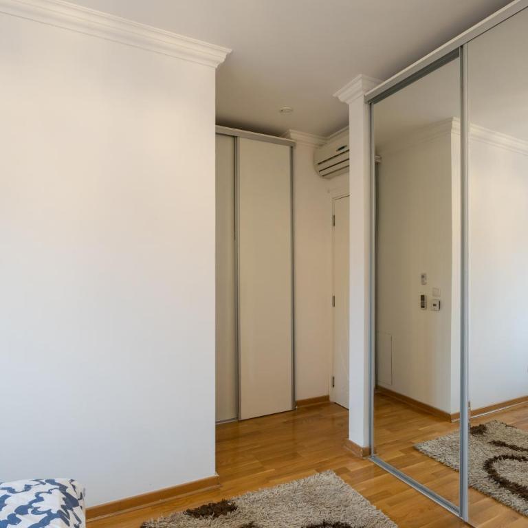 Belgrade Center Apartment Lux III - Deluks Apartman sa 2 Spavaće Sobe i Pogledom na Vrt - 5