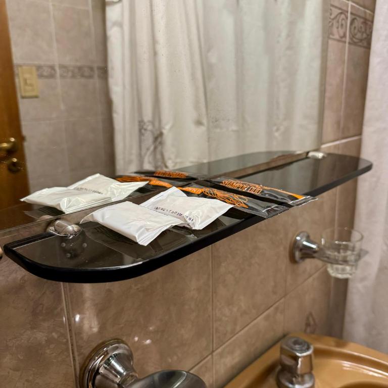 Nuevo Hotel Pacifico - Habitación Individual con baño privado - 2