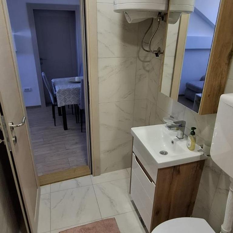 Bingo's apartman - One-Bedroom Apartment - 12