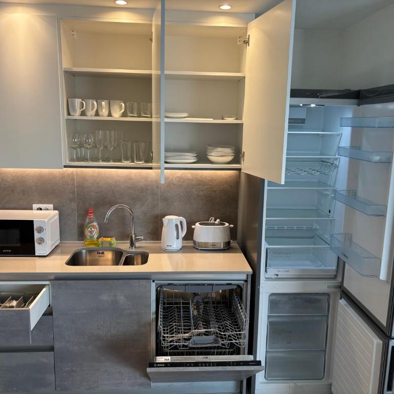BW AQUA Joi Lux Apartment - Two-Bedroom Apartment - 9