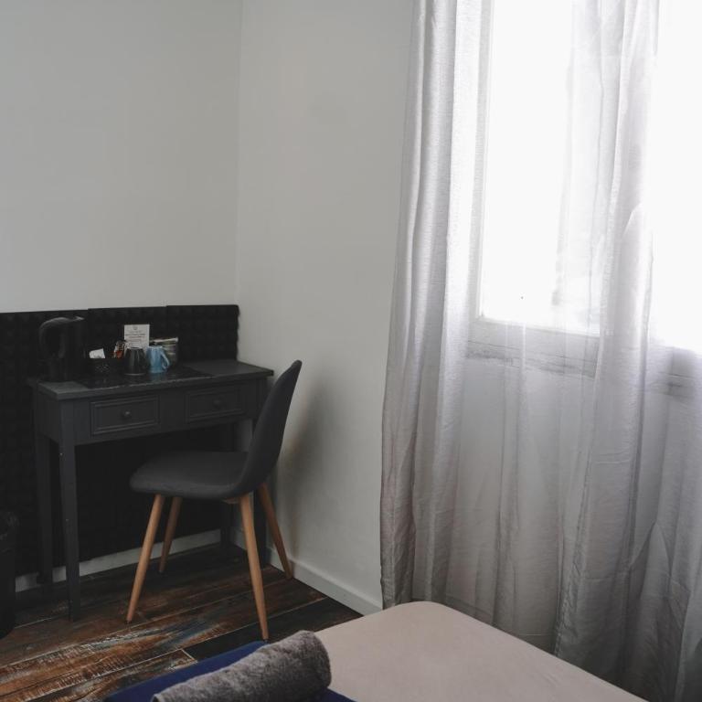AV de Bordeaux - Petite Chambre Double - 5