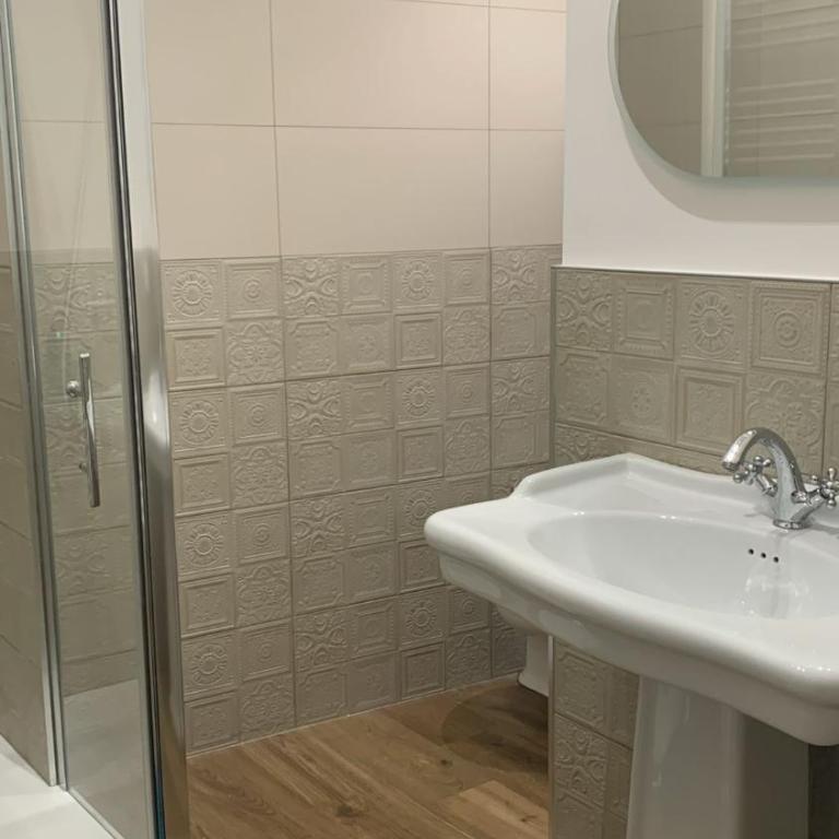 Charme & Authenticité 3P Vielle Ville Antibes - Appartement Standard 2 Chambres - 6