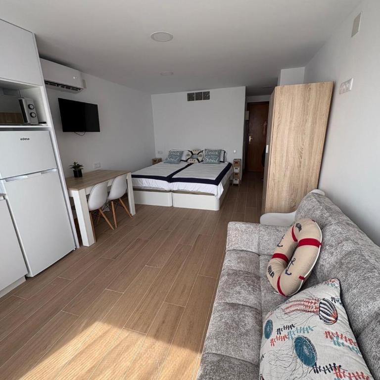 Apartment in La Pineda- Dorabeach - One-Bedroom Apartment - 4