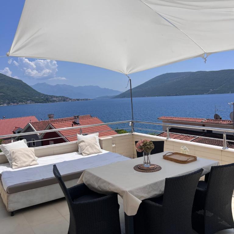 Sea View Apartments - Penthouse Apartment - 5