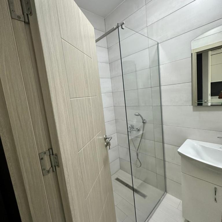 Serene Escape - One-Bedroom Apartment - 2