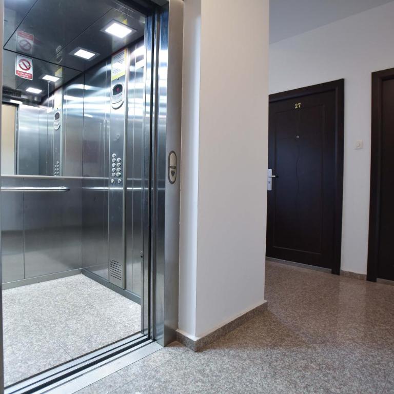 Omega 2 Apartment Budva - One-Bedroom Apartment - 5